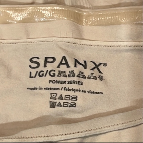 NWOT Spanx Higher Power Short - Picture 13 of 14